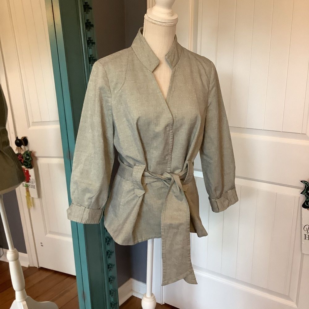 Attention Shimmery Belted Jacket ✨😎